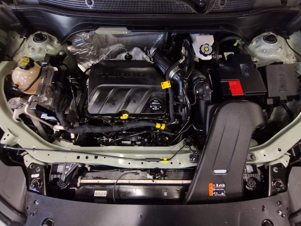 Used 2024 Chevrolet Trax RS FWD image 8
