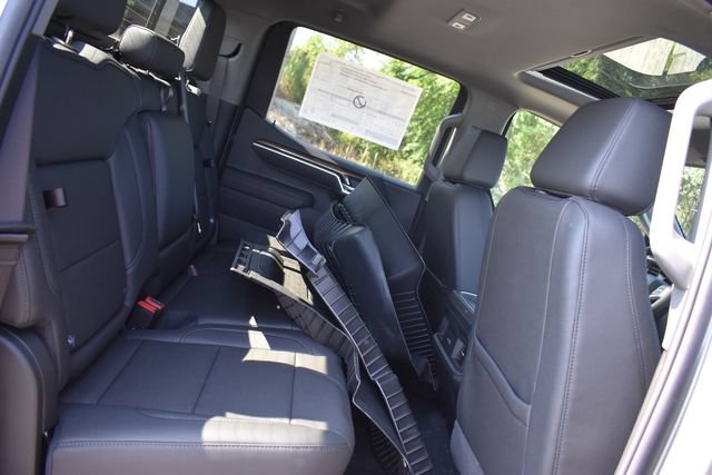 New 2026 Chevrolet Silverado 1500 RST w/ Redline Edition AWD/4WD image 17