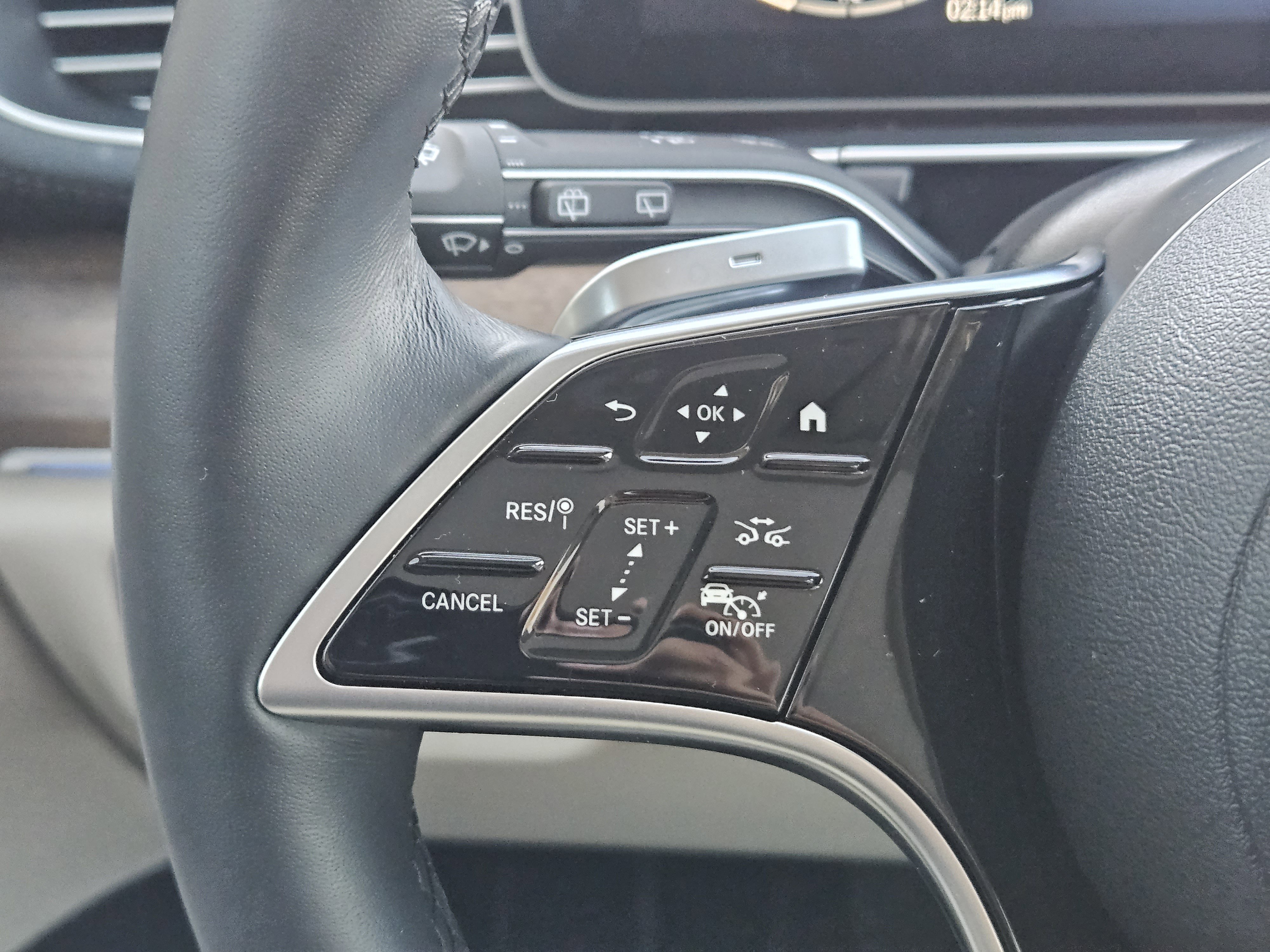 Certified 2025 Mercedes-Benz GLS 450 4MATIC image 28