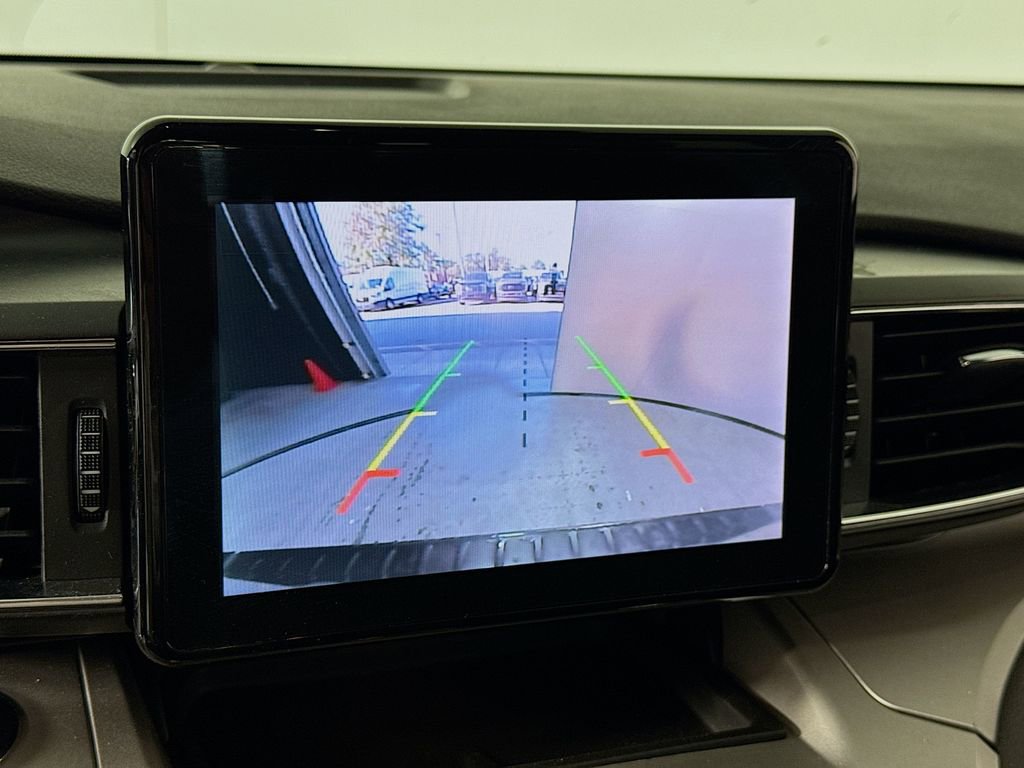 Certified 2023 Ford Explorer XLT w/ Equipment Group 202A image 4