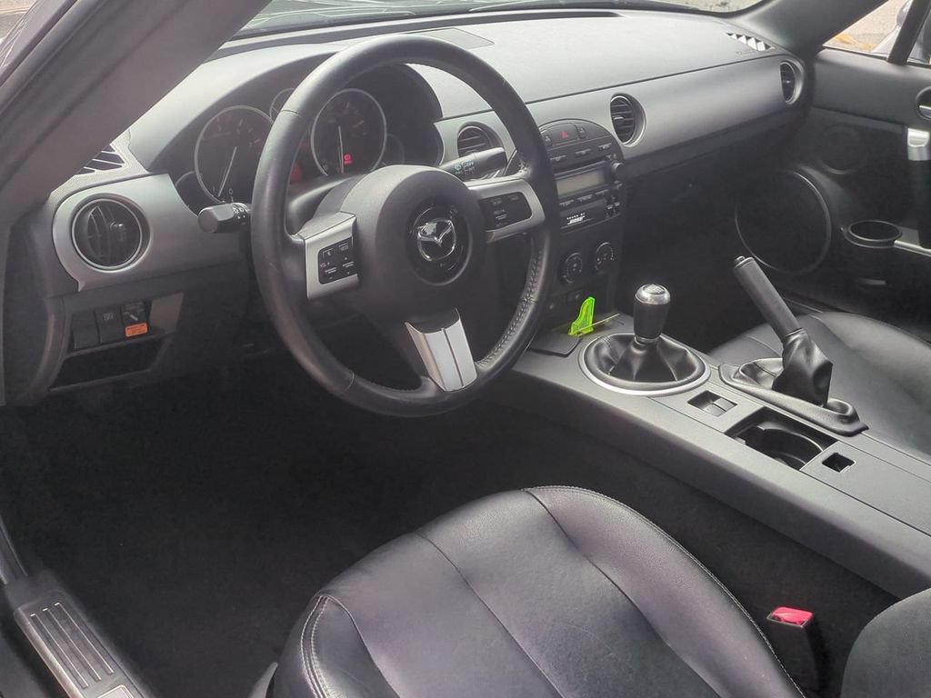 Used 2007 MAZDA MX-5 Miata Grand Touring w/ Premium Pkg RWD image 13