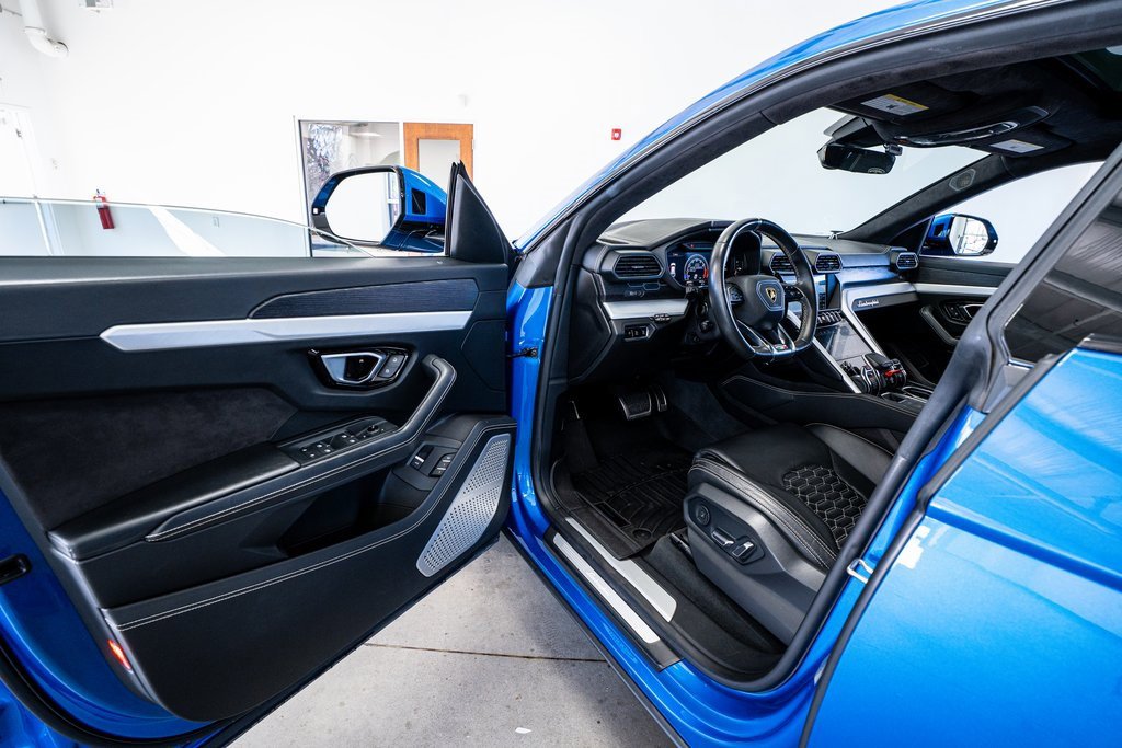 Used 2019 Lamborghini Urus image 38