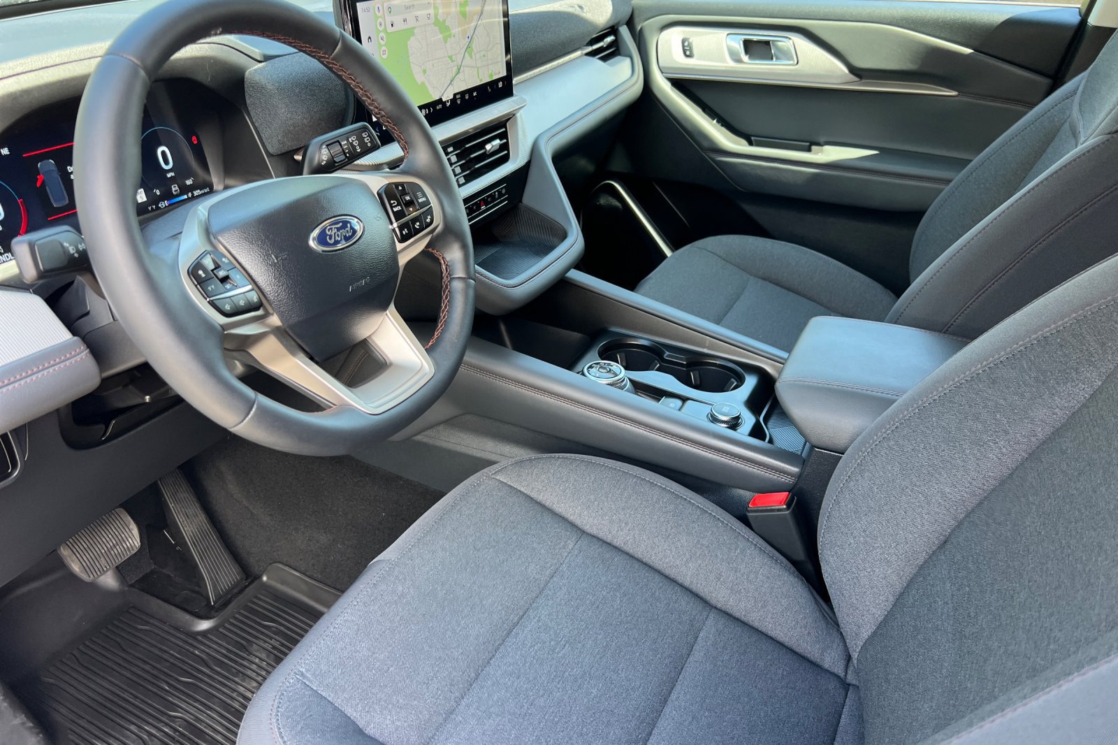 Used 2026 Ford Explorer Active RWD image 10