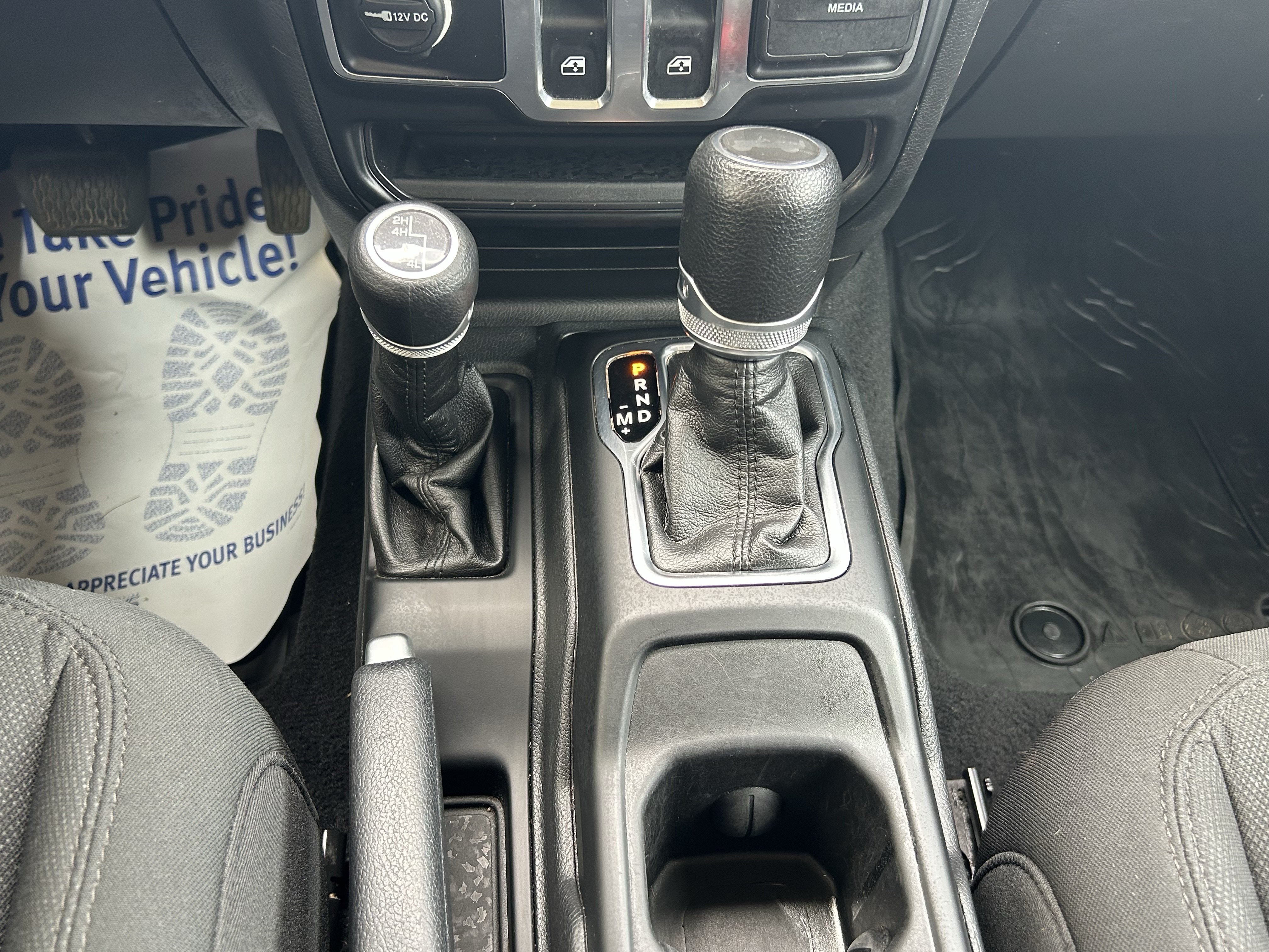 Used 2023 Jeep Wrangler Sport AWD/4WD image 26