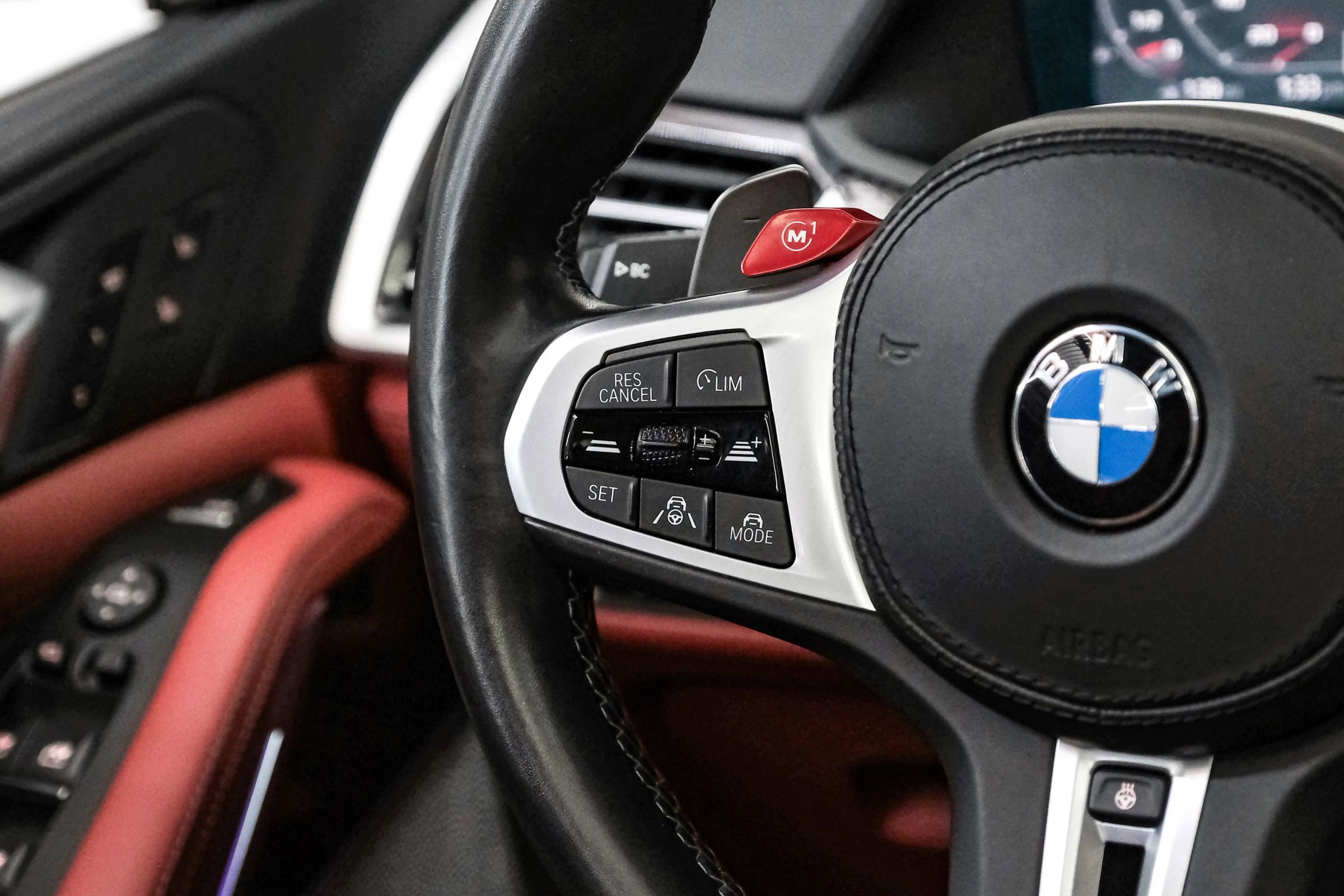 Used 2020 BMW X5 M Competition w/ Executive Package image 24