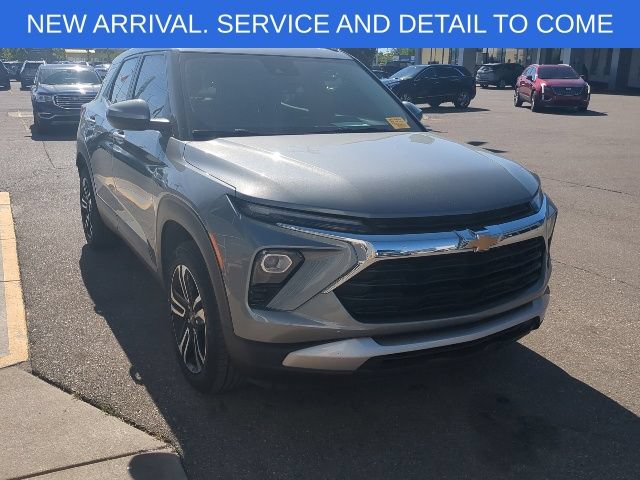 Used 2024 Chevrolet TrailBlazer LT w/ Driver Confidence Package AWD/4WD image 10