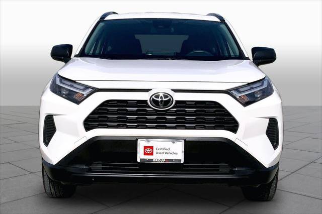 Certified 2025 Toyota RAV4 LE AWD/4WD image 4