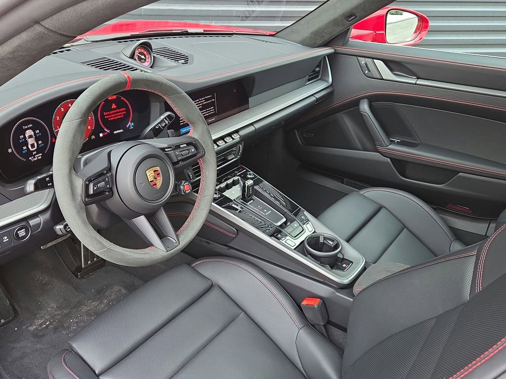 Certified 2025 Porsche 911 Carrera S RWD image 4