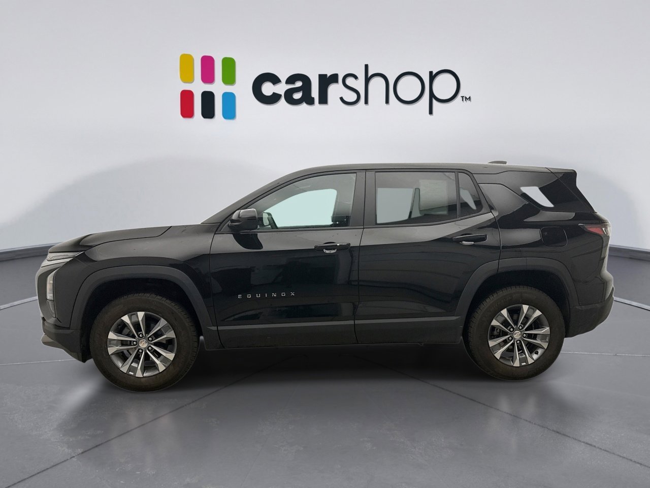 Used 2025 Chevrolet Equinox LT image 2