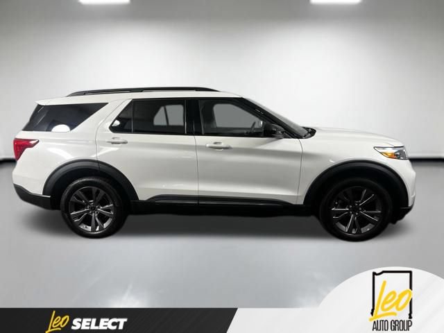 Used 2023 Ford Explorer XLT w/ Equipment Group 202A AWD/4WD image 5