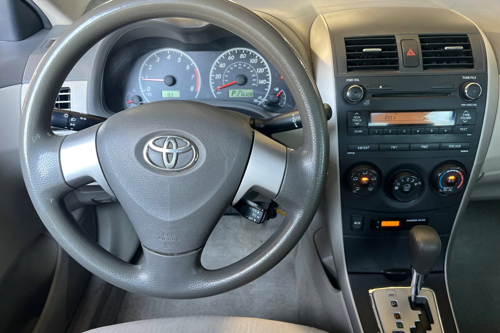 Used 2010 Toyota Corolla LE FWD image 14
