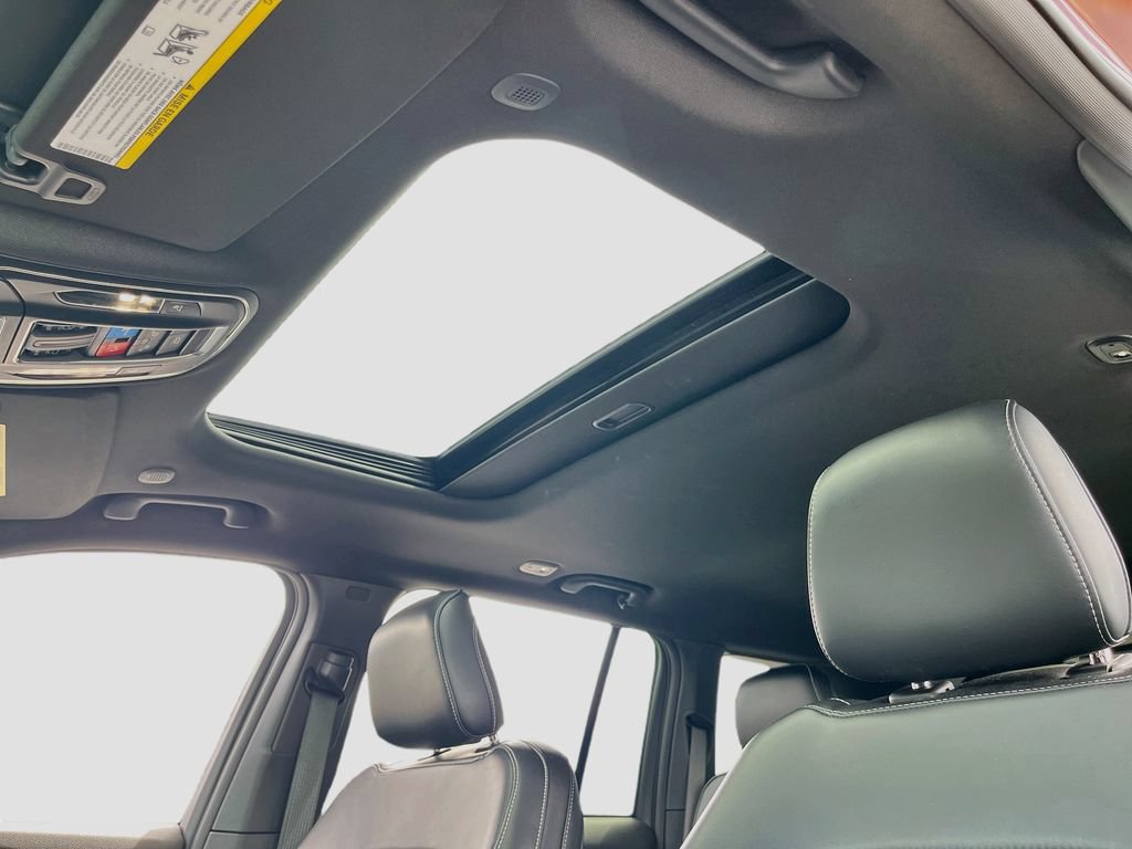 Used 2025 Jeep Grand Cherokee Altitude RWD image 20