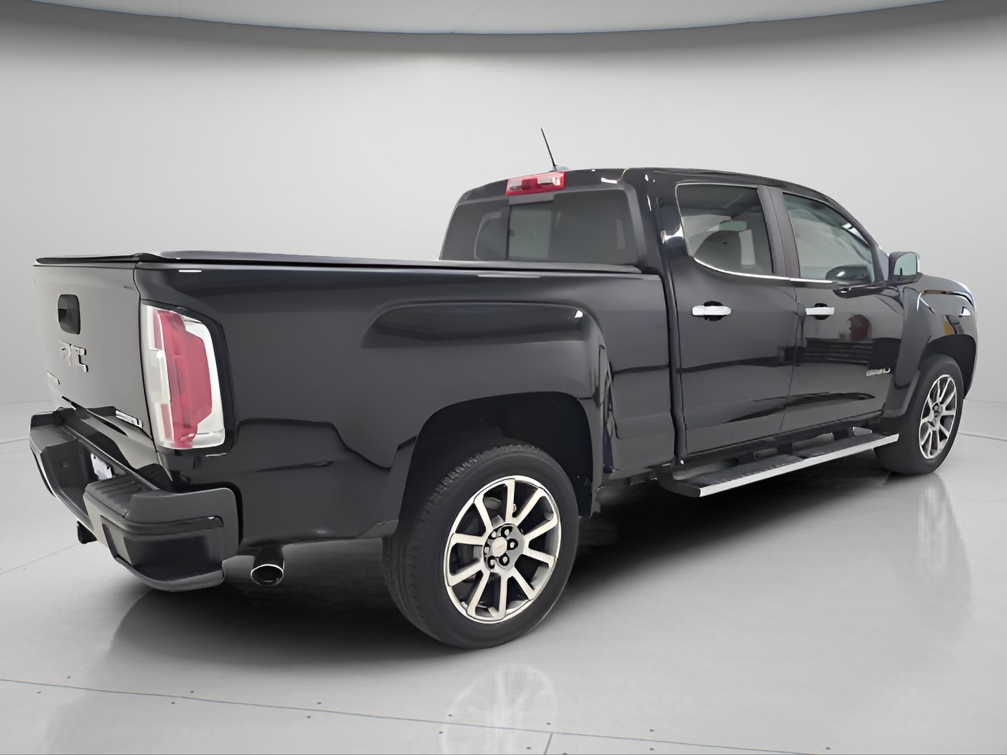 Used 2018 GMC Canyon Denali AWD/4WD image 6