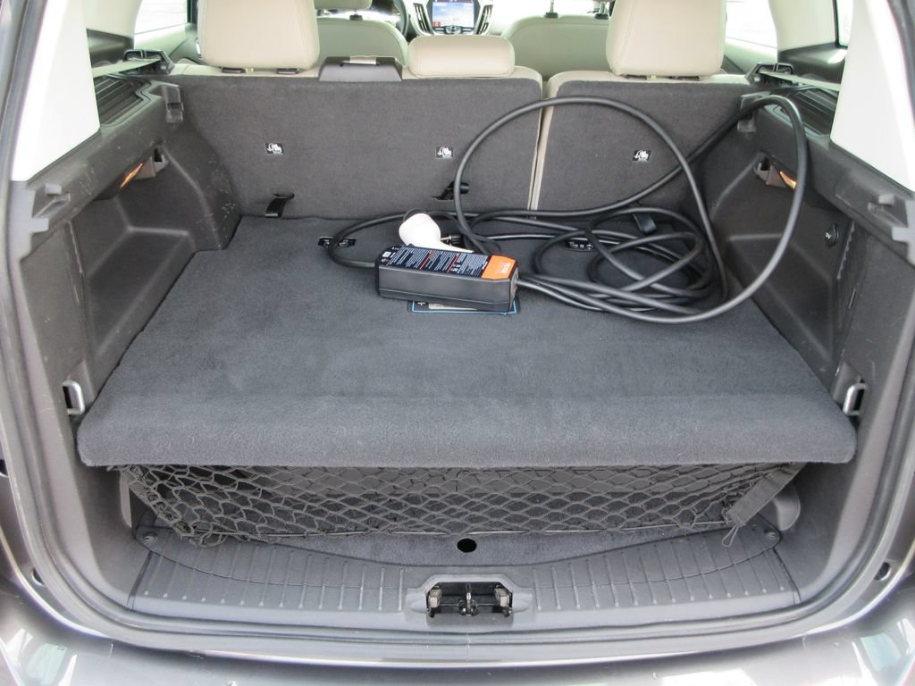 Used 2017 Ford C-MAX Energi Titanium w/ Equipment Group 501A FWD image 12