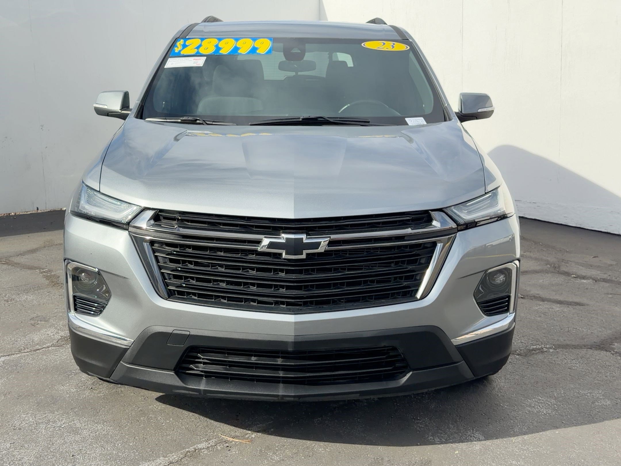 Used 2023 Chevrolet Traverse LT image 5