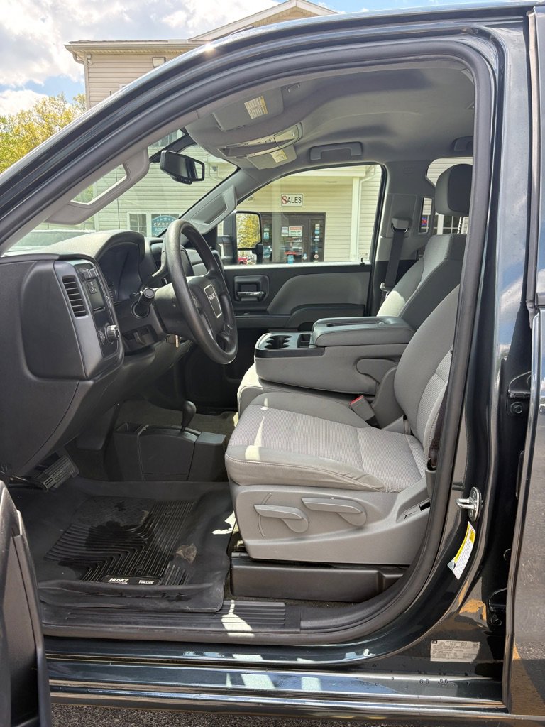 Used 2017 GMC Sierra 2500 4x4 Double Cab w/ Sierra Convenience Package image 10