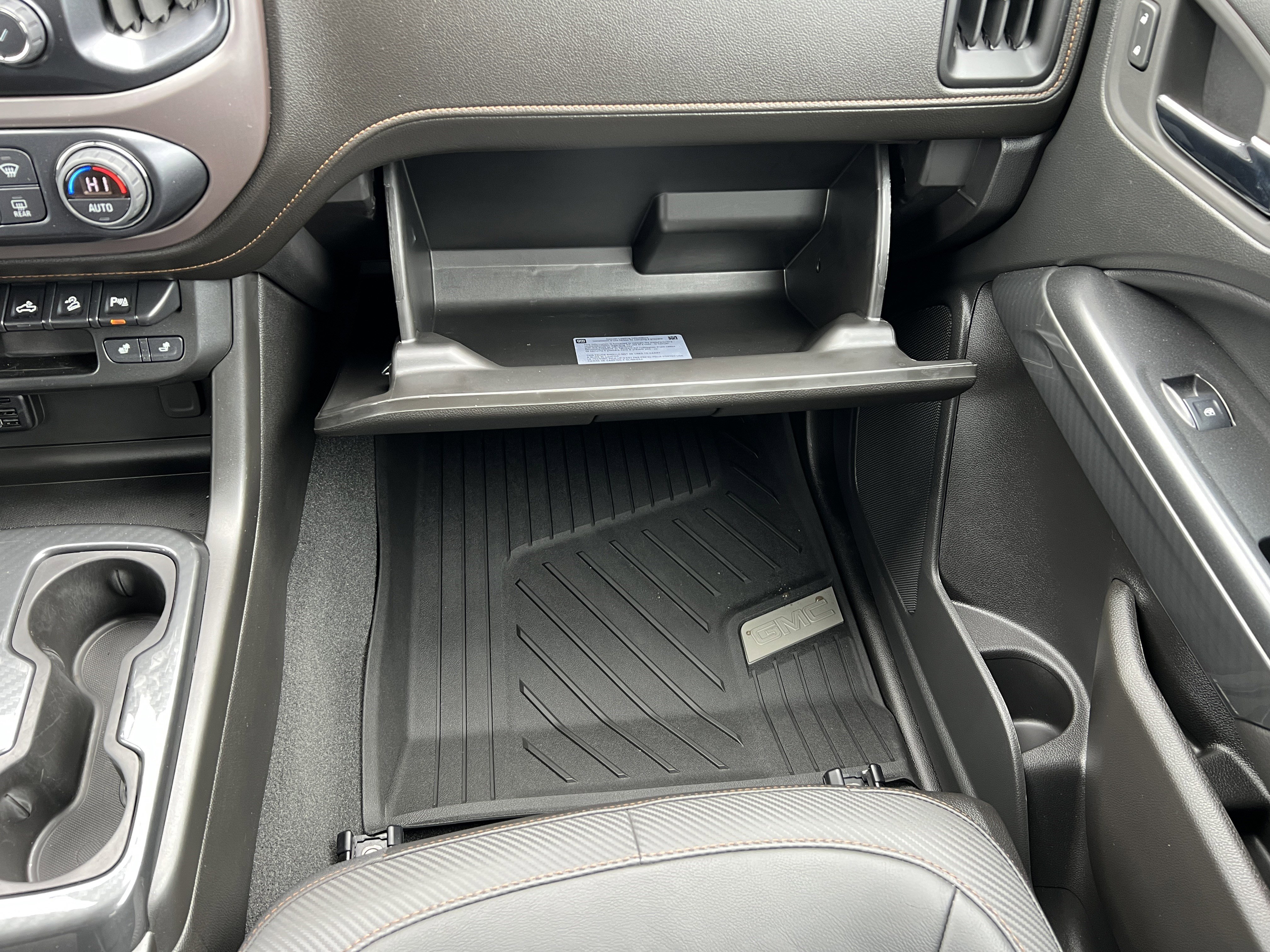 Used 2022 GMC Canyon AT4 image 32