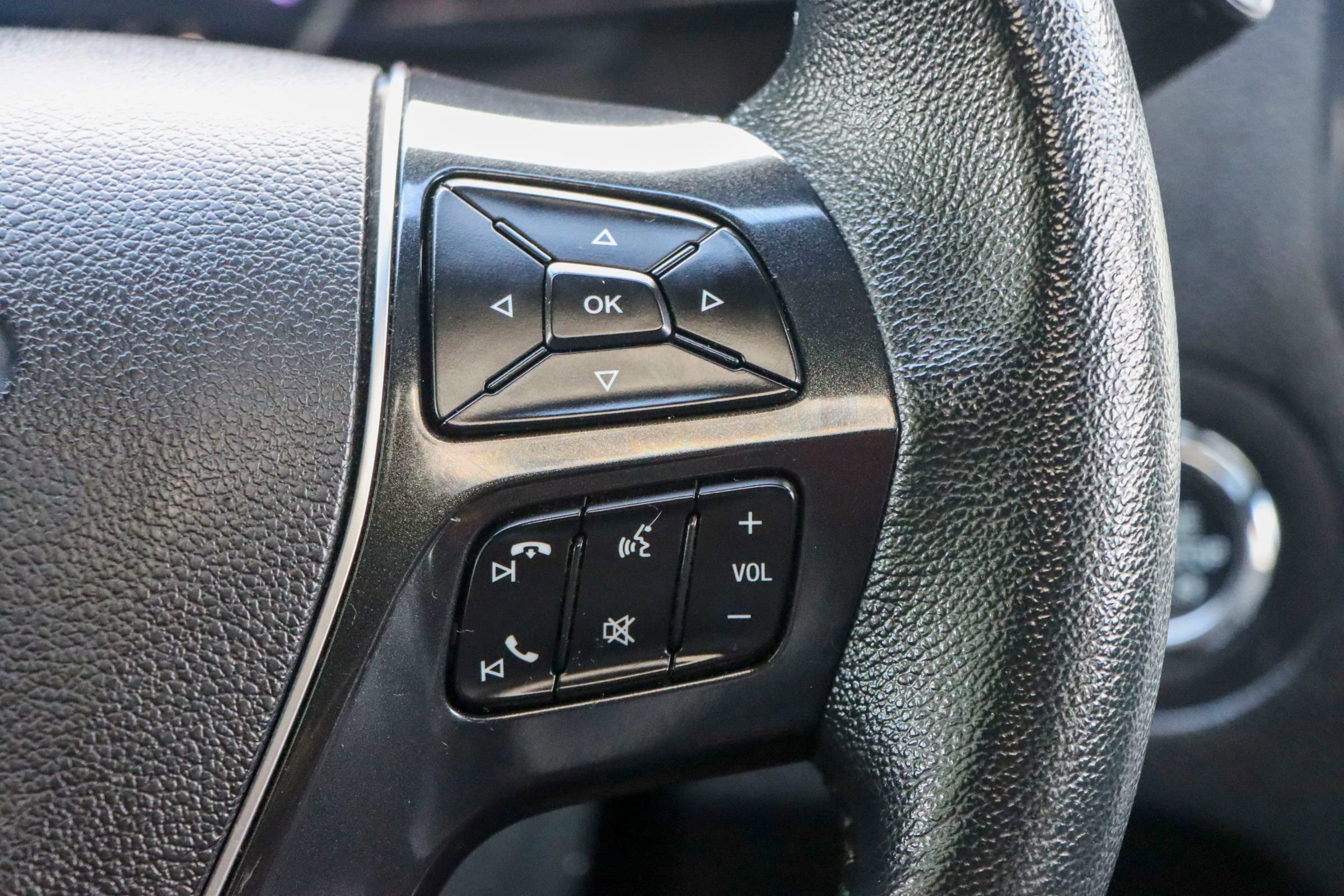 Used 2018 Ford Explorer Limited w/ Ford Safe & Smart Package AWD/4WD image 34