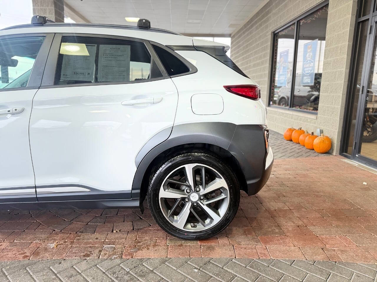 Used 2021 Hyundai Kona Limited image 5