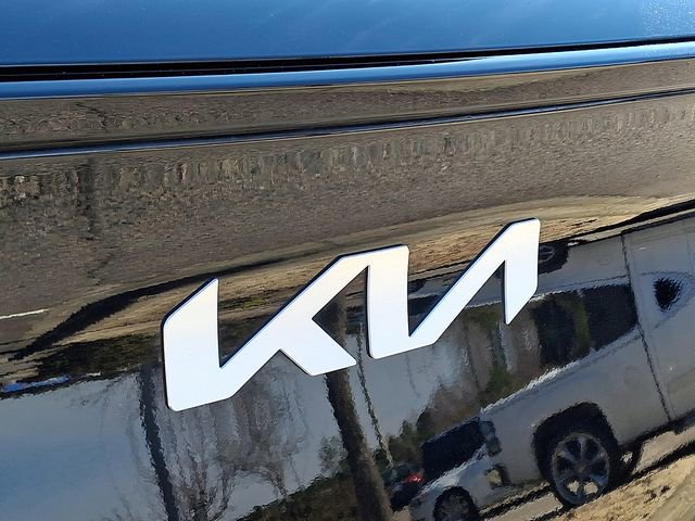 Certified 2025 Kia Sportage EX image 30
