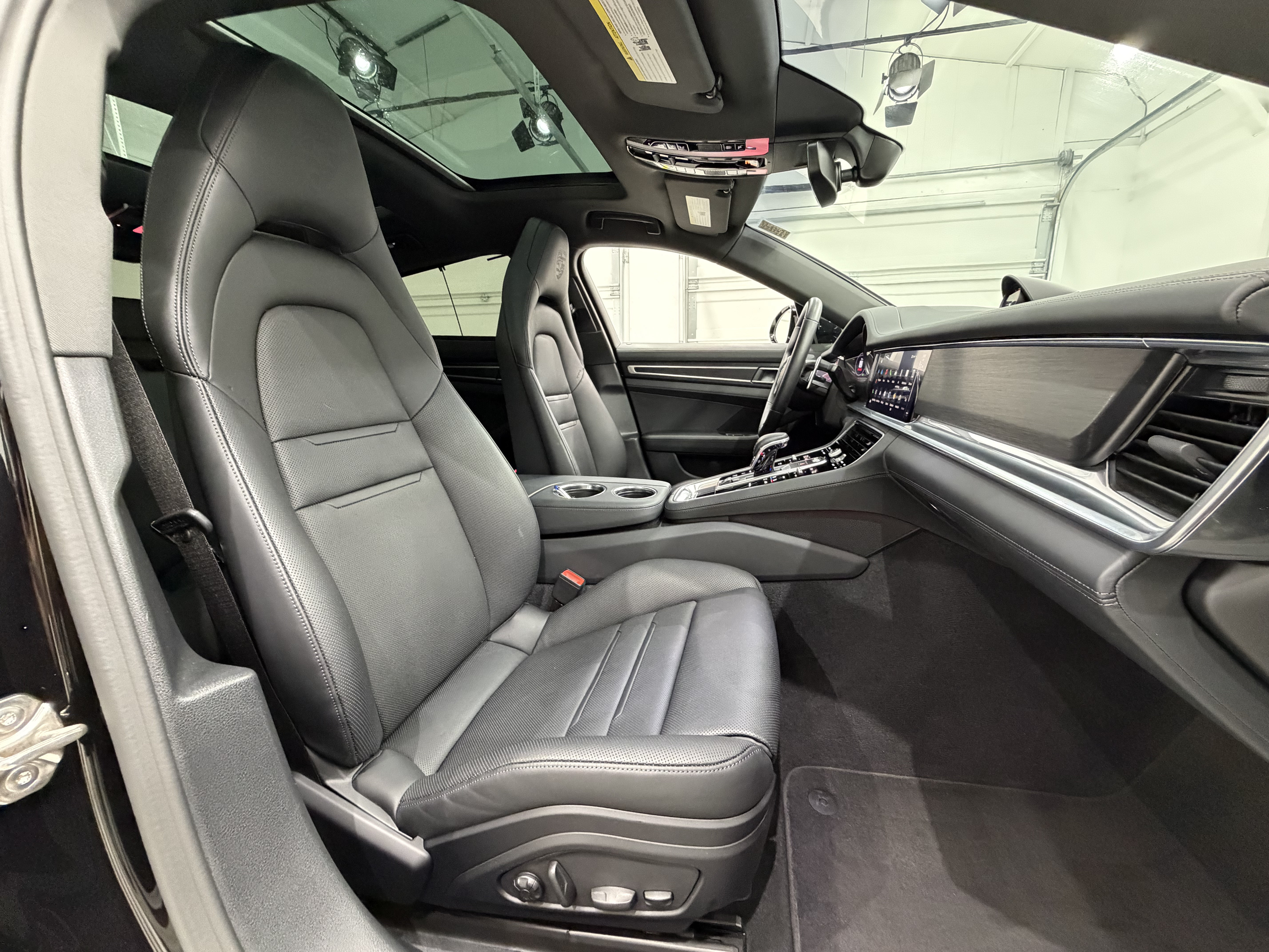 Certified 2023 Porsche Panamera 4 Platinum Edition AWD/4WD image 24