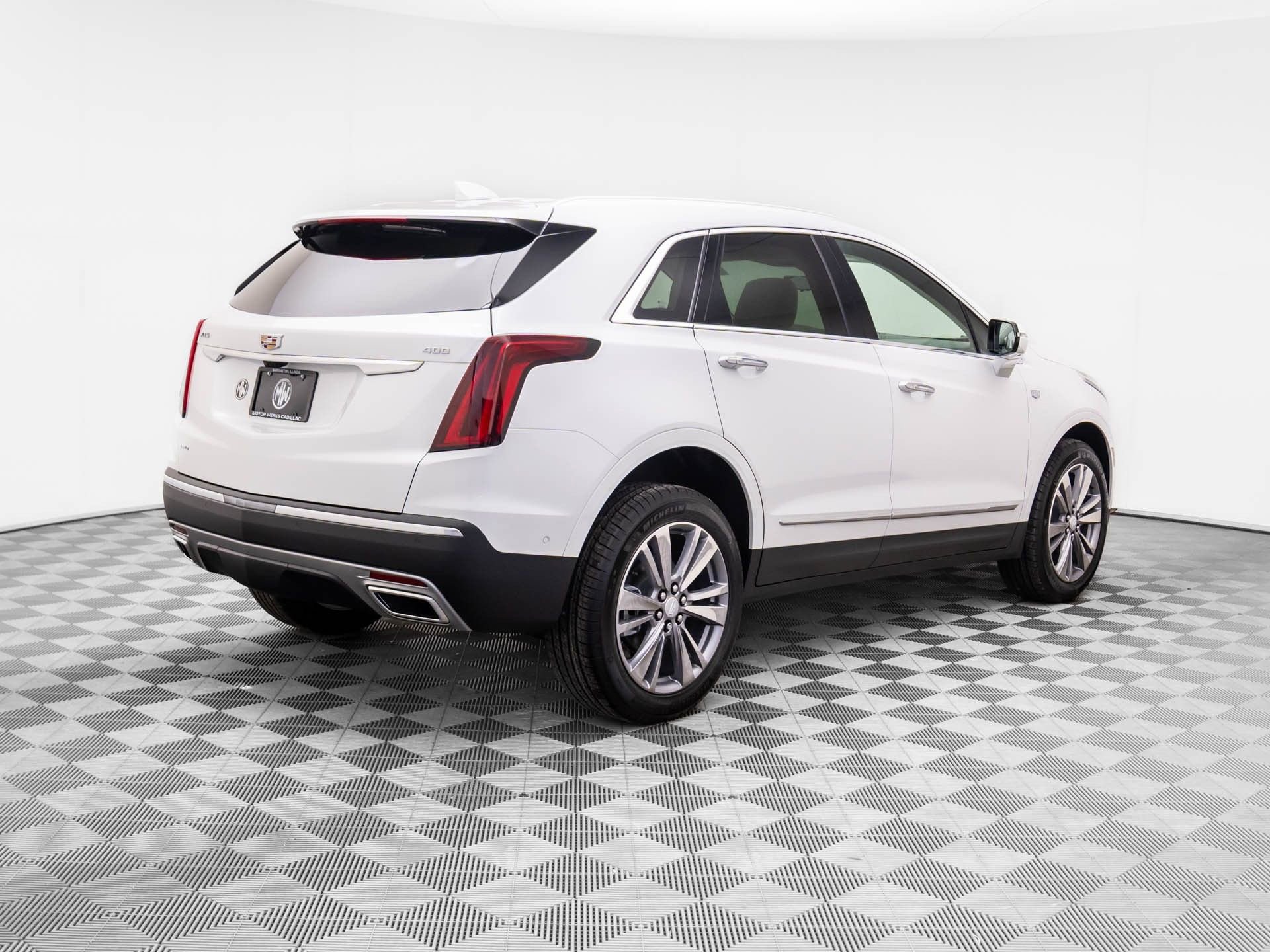 New 2026 Cadillac XT5 Premium Luxury w/ LPO, Floor Liner Package image 6