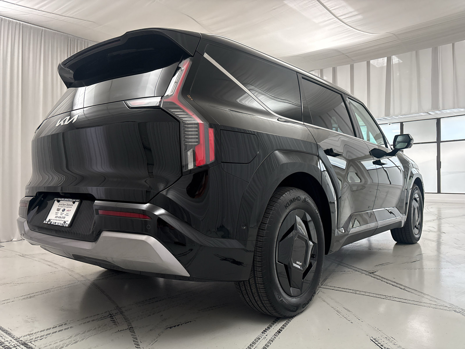 New 2027 Kia EV9 Wind AWD/4WD image 7