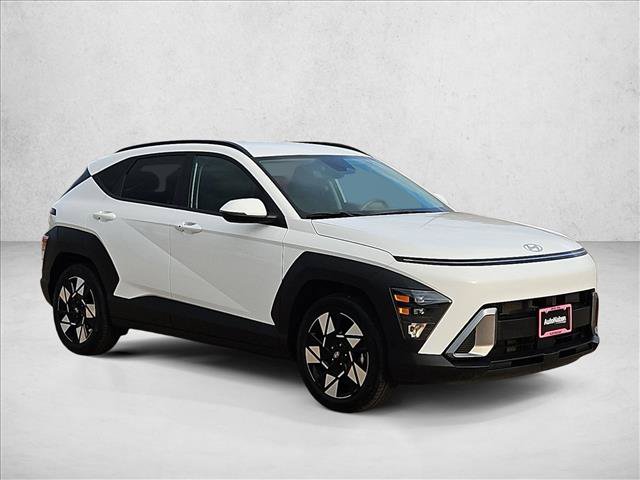 Used 2025 Hyundai Kona SEL FWD image 3