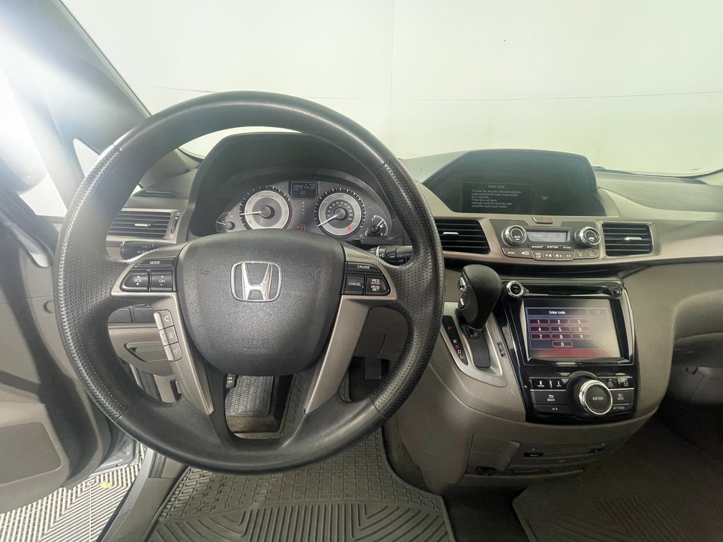 Used 2016 Honda Odyssey SE image 15