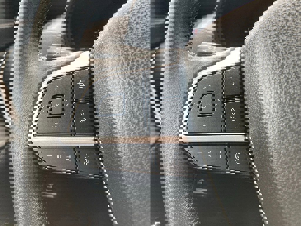 Certified 2025 Toyota Grand Highlander FWD image 16