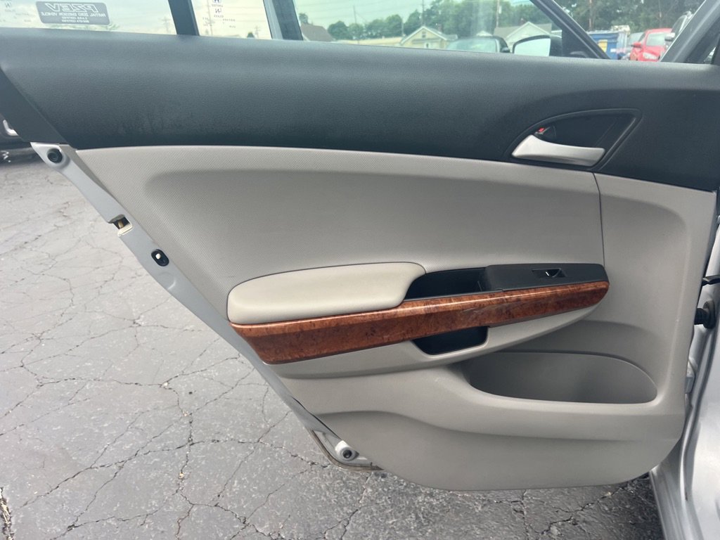 Used 2011 Honda Accord EX image 13