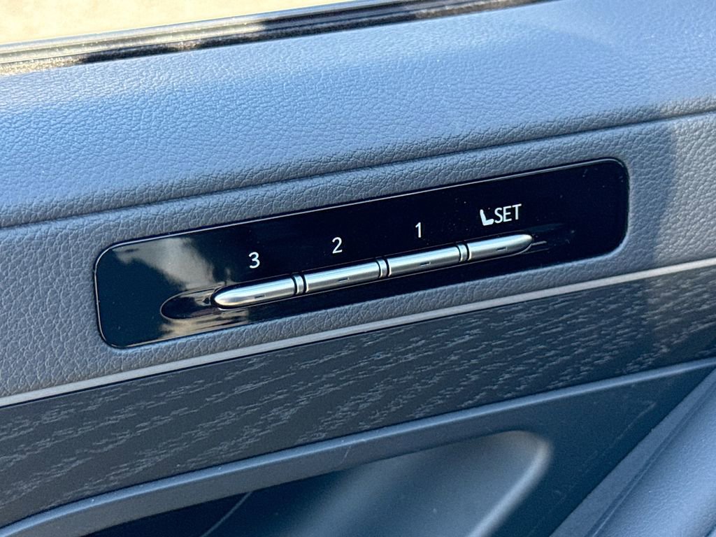 New 2025 Lexus LX 700h Luxury image 18