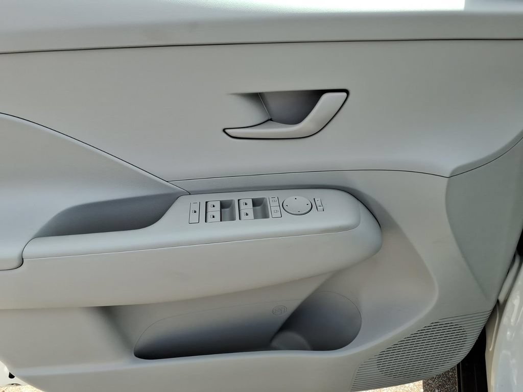 Used 2026 Hyundai Kona SEL Sport FWD image 14