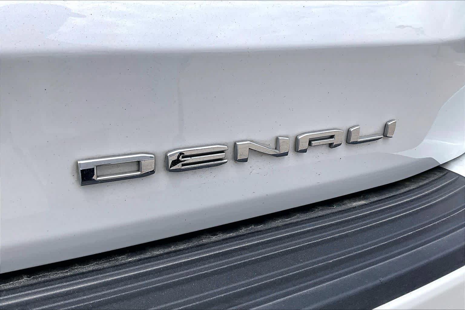 Used 2023 GMC Yukon Denali image 10