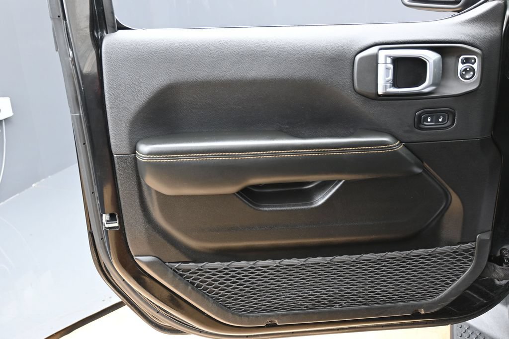 Used 2024 Jeep Wrangler Unlimited Sahara AWD/4WD image 42