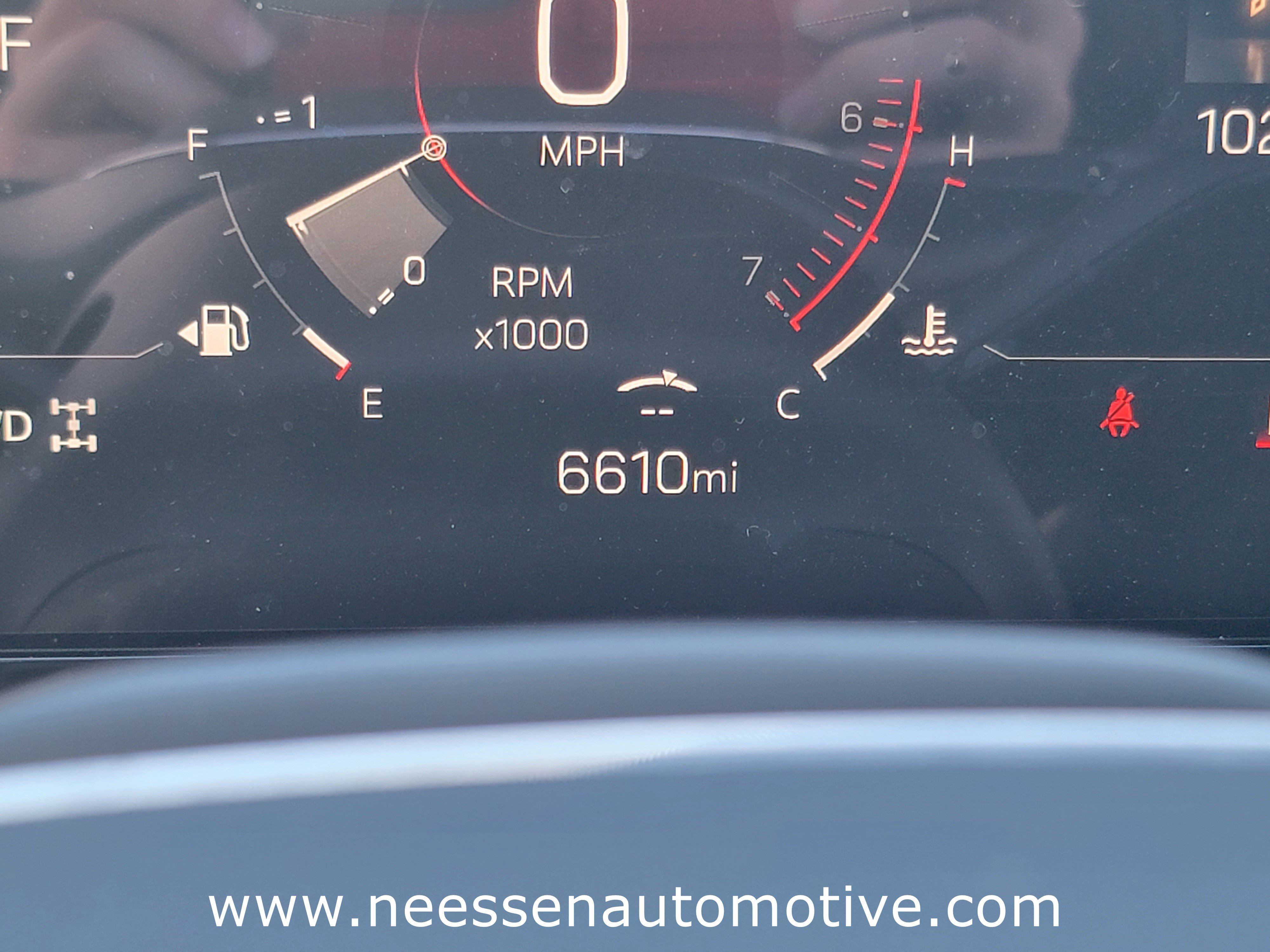 Used 2025 GMC Yukon Denali w/ Sun & Power Step Package image 23