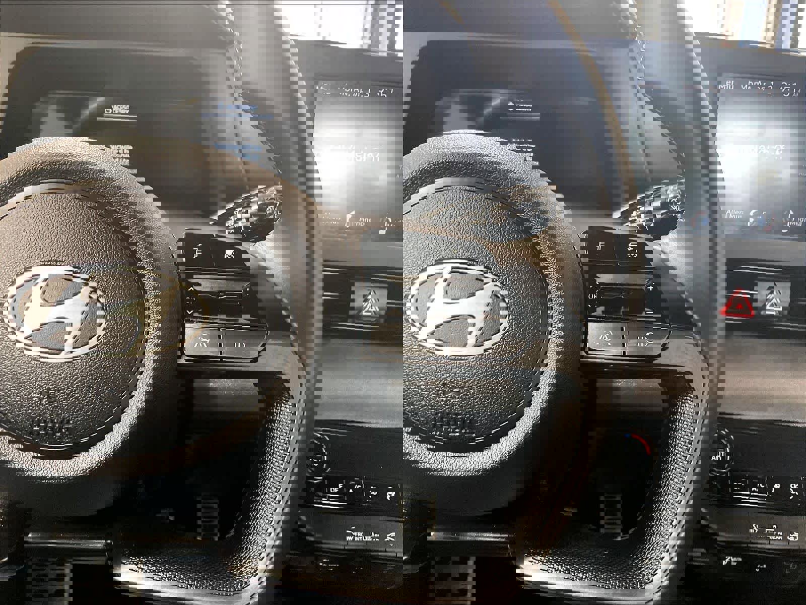 Certified 2025 Hyundai Elantra Sport image 42