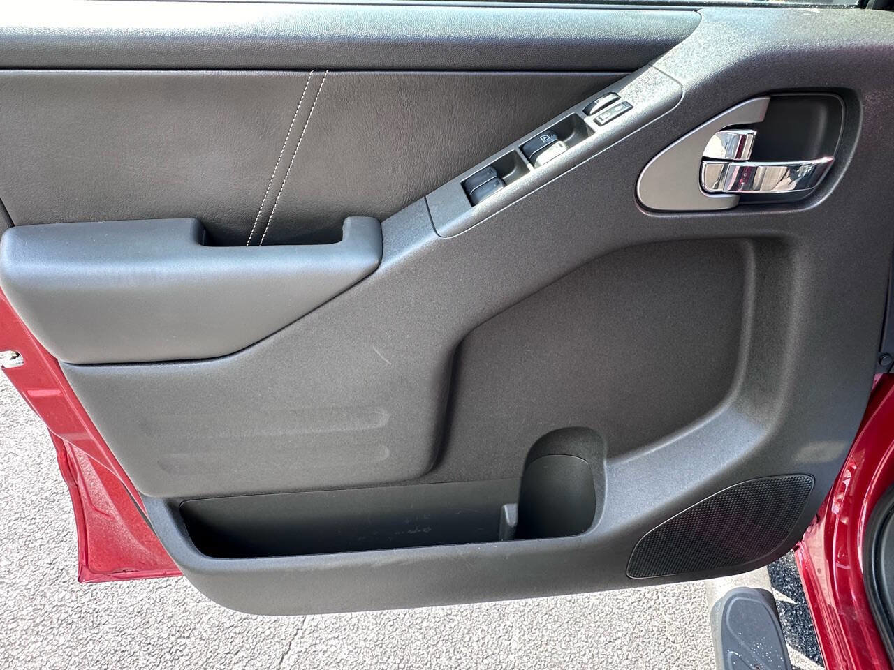 Used 2015 Nissan Frontier PRO-4X w/ Pro-4x Luxury Package image 22