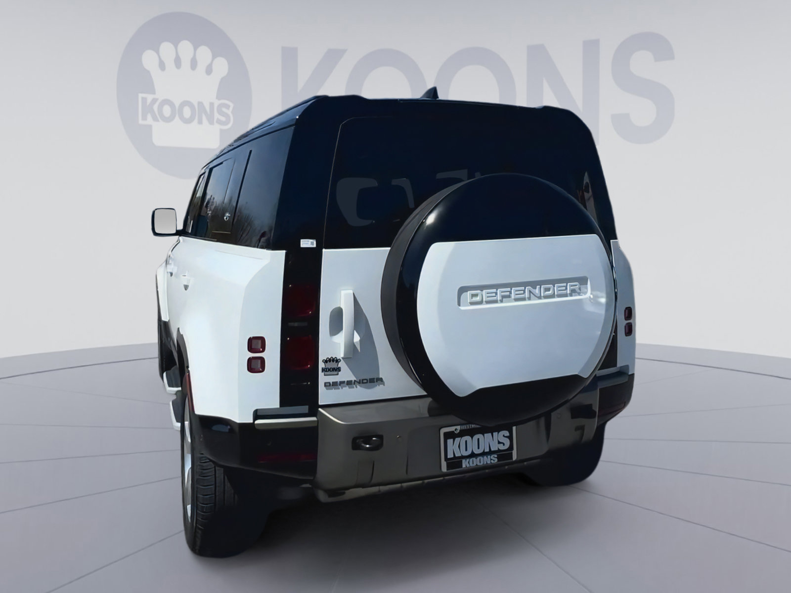 Used 2024 Land Rover Defender 110 X-Dynamic SE image 10