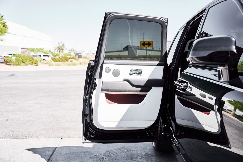 Used 2026 Rolls-Royce Cullinan image 26