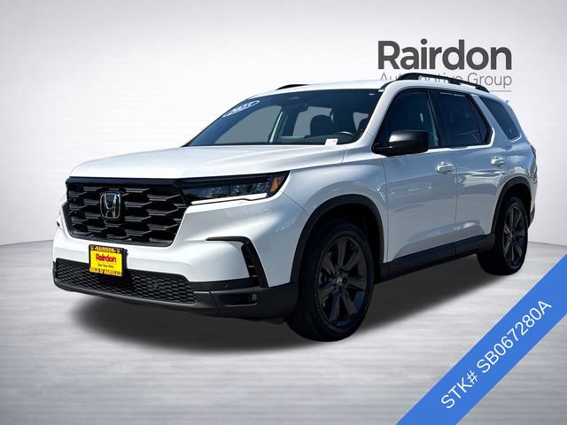 Used 2025 Honda Pilot Sport image 3