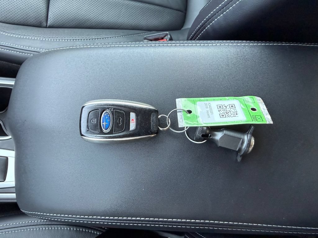 Used 2019 Subaru Ascent Limited AWD/4WD image 32