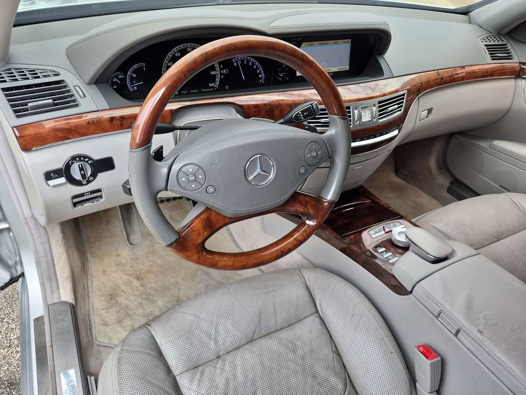 Used 2010 Mercedes-Benz S 550 image 17