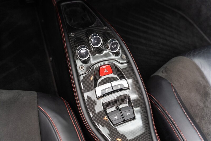 Used 2012 Ferrari 458 Spider RWD image 86