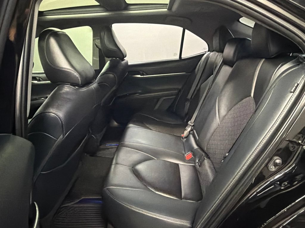 Used 2020 Toyota Camry XSE FWD image 30