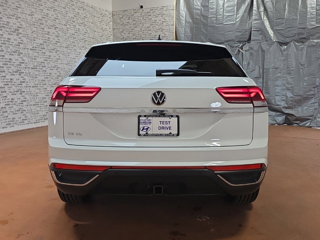 Used 2020 Volkswagen Atlas Cross Sport SE w/ Towing Package image 8