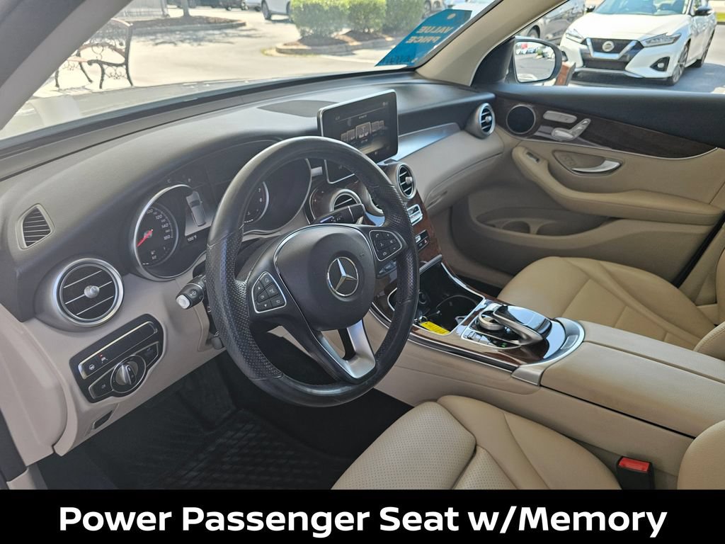 Used 2018 Mercedes-Benz GLC 300 4MATIC image 22