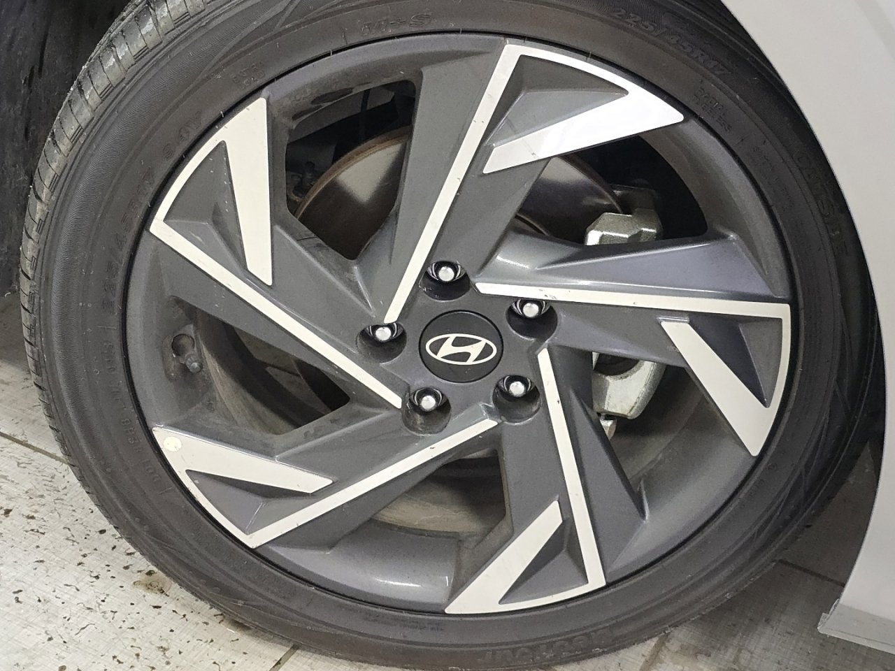 Used 2025 Hyundai Elantra SEL image 13