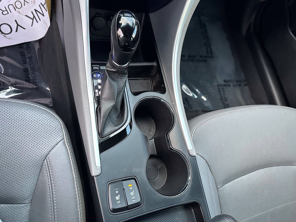 Used 2012 Hyundai Sonata Hybrid w/ Leather Pkg FWD image 17