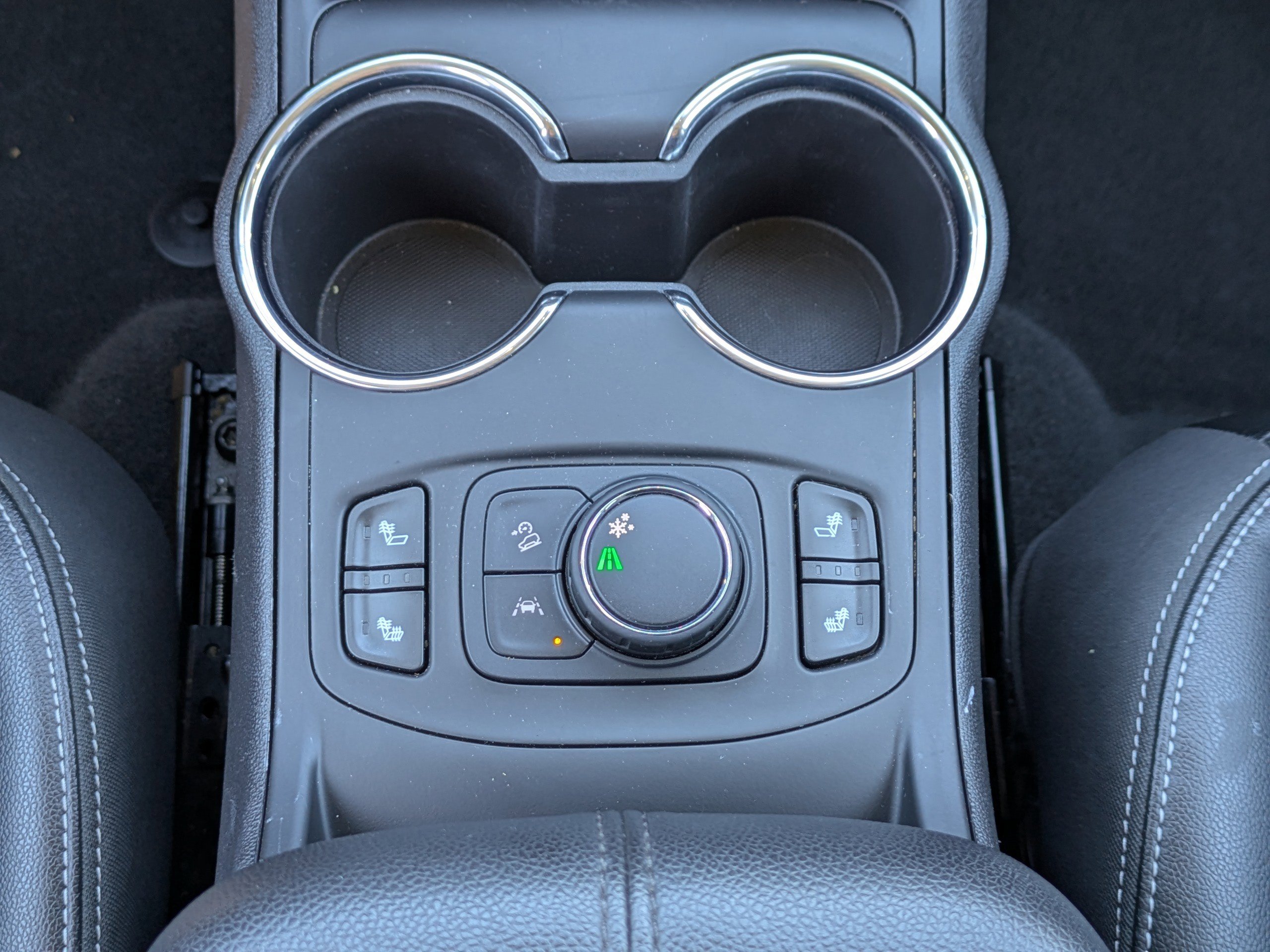 Used 2023 GMC Terrain SLT image 21